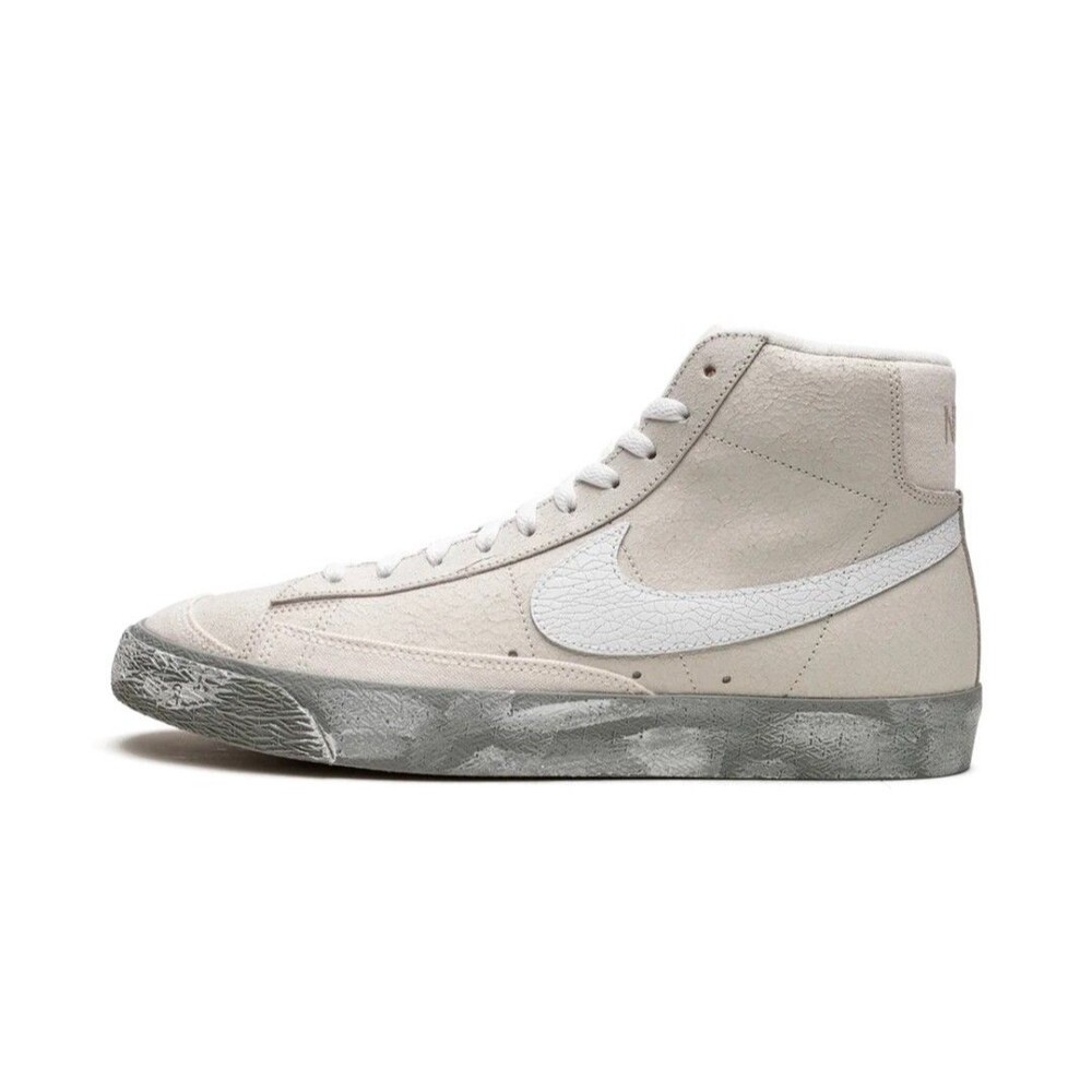 Nike Blazer Mid 77 Men's Sz 9 EMB Summit White High Top Sneakers Women's Sz 10.5